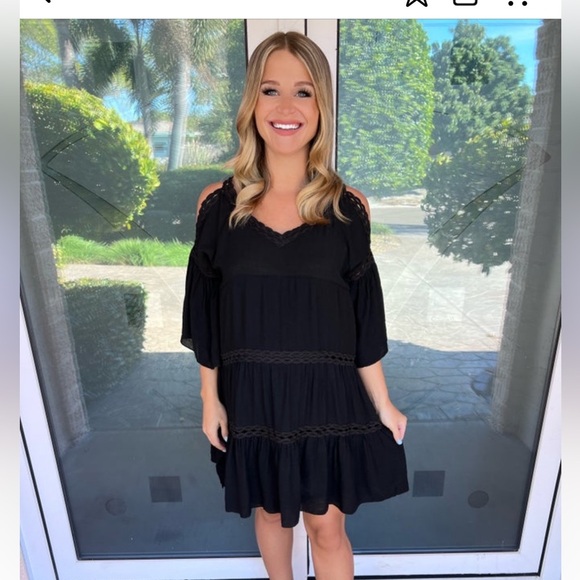 Selfie Couture by Trendology Black Boho Cutout Eyelet Trim Lined Dress size S/M - Picture 4 of 8